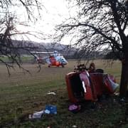 Muž zemřel, zraněné děti transportuje vrtulník