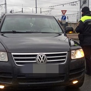 Jeden se zákazem řízení a druhý opilý se spolujezdcem v celostátním pátrání