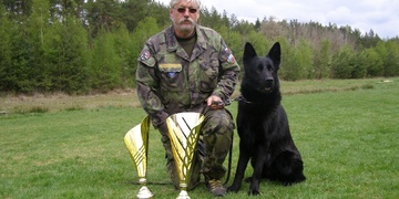 Policejní psovod s Hektorem obhájili mistrovský titul