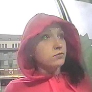 Poznáte ženu na fotografiích?