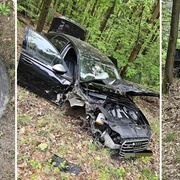 Auto ve vysoké rychlosti vyletělo z vozovky a skončilo rozbité mezi stromy