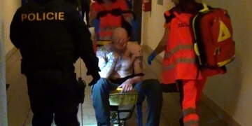 Čtyři zadržení a tři zranění