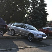 Se třemi promile zůstal viset na obrubníku