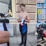 Sedmnáctiletý mladík přepadl a zranil muže v centru Plzně