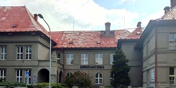 Rozsáhlá policejní akce ve škole