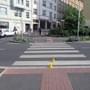 Policie šetří střety aut s cyklistou a s chodcem