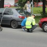 U Purkyňáku srazilo auto maminku s kočárkem