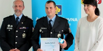 Policista ve svém volnu zachraňoval životy