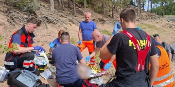 Pohodové chvíle strávené u vody se rázem změnily v boj o život ženy