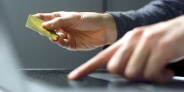 Dvaapadesátiletý muž se nechal nachytat na známý podvod a přišel o milion korun