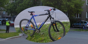 Cyklista vjel přímo před auto
