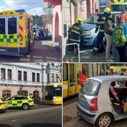 Střet tramvaje a osobního vozu v centru Plzně