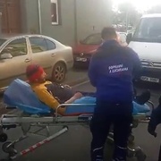 Cizinci měli muže zkopat a hodit do řeky