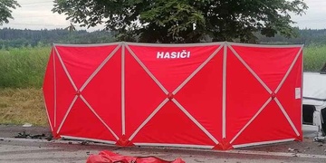 Mladý řidič neměl šanci náraz do stromu přežít