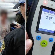 Žena se za jízdy prala a pokoušela vystoupit z auta