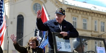 Veterána George Thompsona zradilo zdraví – je v nemocnici
