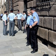 Anonym s bombou vyklidil radnici
