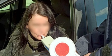 Tak tato žena se zřejmě na Májku připravovala řádně a s předstihem