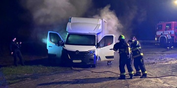 Dodávku zřejmě zapálil žhář