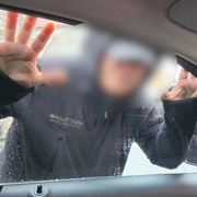 S penisem v ruce vyhrožoval na ulici své exmanželce