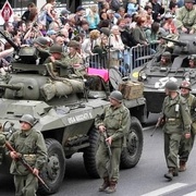 Policisté varují: „Bude rozsáhlé bezpečnostní opatření – pozor na zbraně, pozor v dopravě!“