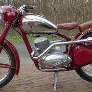 Kriminalisté šetří krádež tří motocyklů - veteránů. Škoda je téměř půl milionu