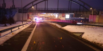 Muž přelezl svodidla a vstoupil na magistrálu, kde ho srazilo vozidlo