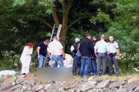 V lese byl nalezený oběšený muž