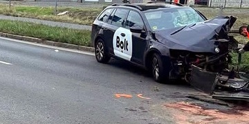 Čelní střet Boltu se sloupem trolejového vedení