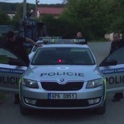 Bitka o dům ohrozila i policistu