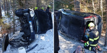 Po dopravní nehodě skončilo vozidlo  na boku mimo vozovku