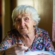 Vnuk zbil svoji devadesátiletou babičku, nutně totiž potřeboval její důchod