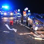 Čelní střet, pět zraněných, uzavřená silnice na Klatovy – ve hře pervitin