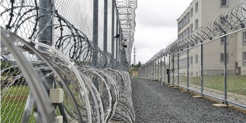 Brutální napadení mezi vězni