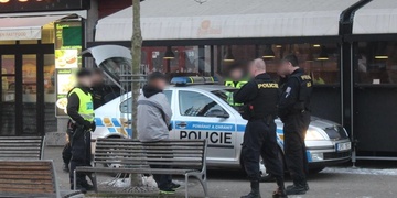 Napadení před směnárnou na Americké