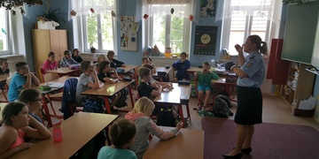 "Pojďte kluci, budem si hrát na feťáky!"