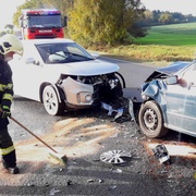 Při střetu tří aut byly zraněny dvě ženy