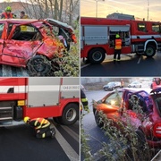 Hasiči cestou k požáru bourali