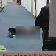 Bodl ho nožem přímo do srdce
