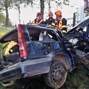 Tragická dopravní nehoda, žena zemřela na místě