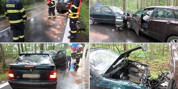 Čelní střet dvou osobních vozů