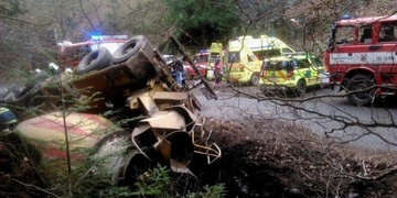 Drama v kabině - muž měl přimáčknuté nohy vahou několika tun a záchrana trvala skoro tři hodiny