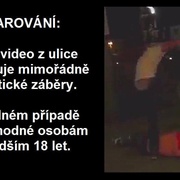 Obzvláště brutální napadení zachycené na videu – útočník oběti dupal na hlavu