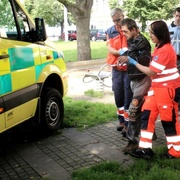 Policisté i záchranáři vyjížděli k opilci – , 