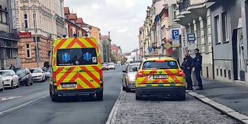 Polonahý muž řádil v centru Plzně