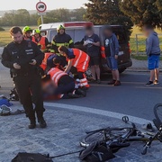 Řidička smetla cyklistu