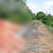 Muž zapil léky alkoholem a šel se podřezat na koleje