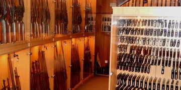 Království zbraní se v úterý otevře seniorům v Plzni