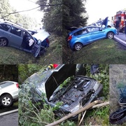 Auto ve stromech, pád motocyklisty i střet tří aut