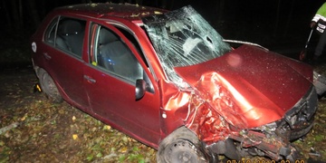 Opilec bez řidičáku boural a pak utekl od nehody